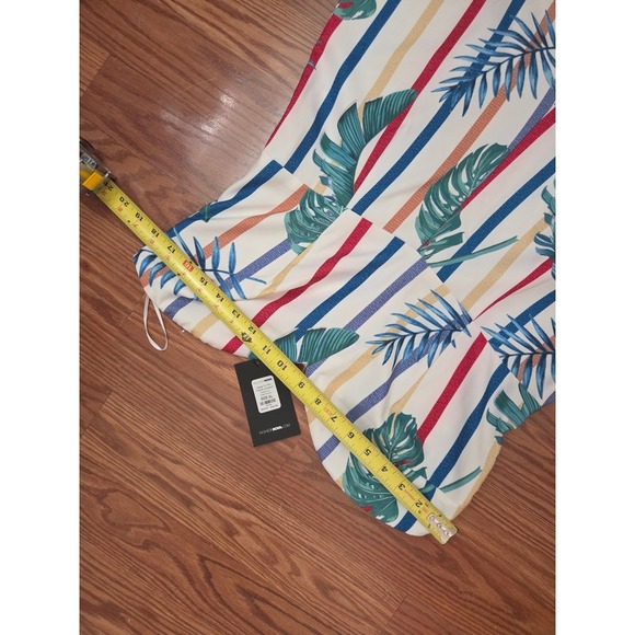 Fashion Nova Vacay To The Tropics Jumpsuit XL Green Stripe Tropical Strapless - Picture 6 of 8